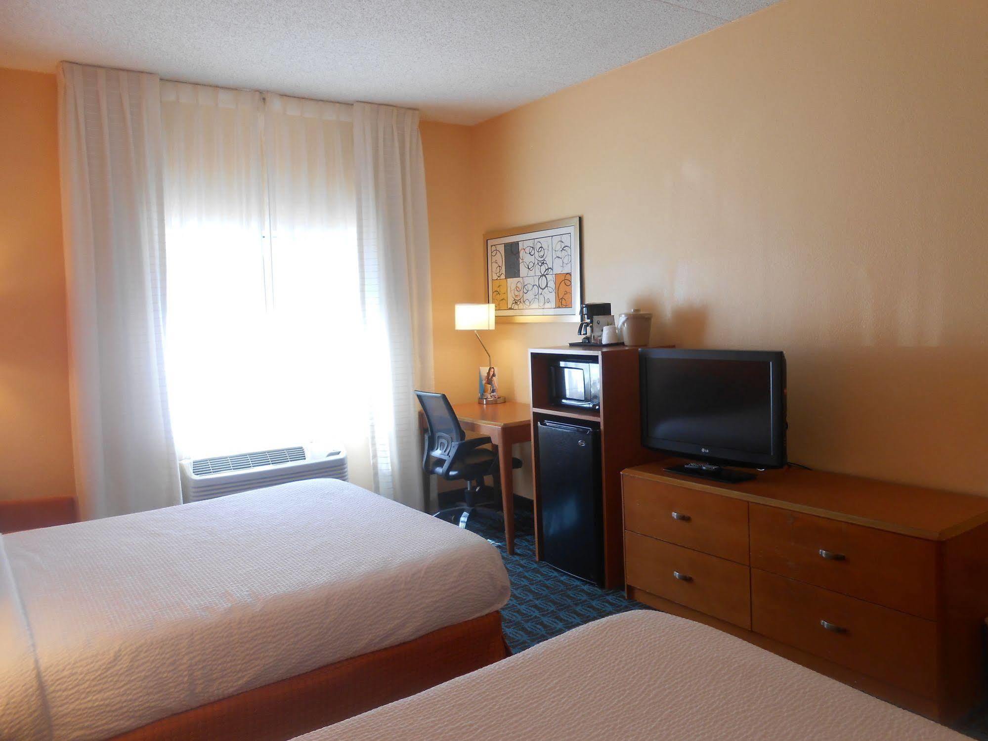 Holiday Inn Express & Suites Phoenix - Mesa West By Ihg Exterior photo